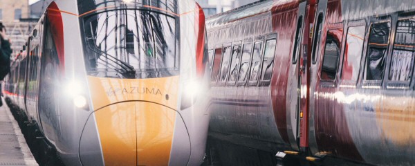 Entsetzen in Großbritannien: Menschen in Zug niedergestochen