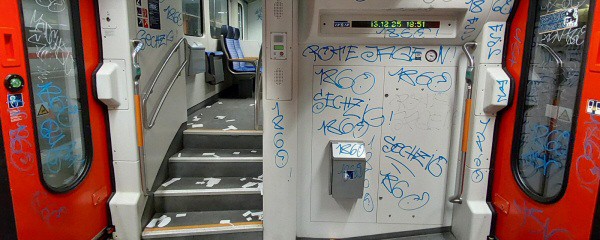 Vandalismus nach Drittligaspiel – Züge stark beschädigt