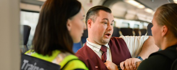 Jeden Tag fünf Bahn-Beschäftigte körperlich attackiert