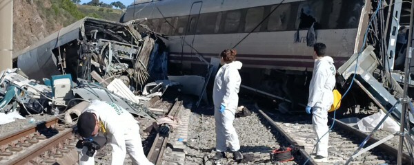 Hochgeschwindigkeitszüge in Spanien kollidiert – 40 Tote