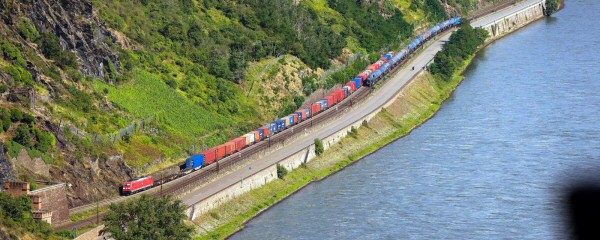 Bahn sperrt im Juli rechtsrheinische Strecke für Sanierung