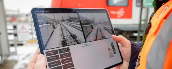 Münchner S-Bahn rangiert Zug aus der Ferne