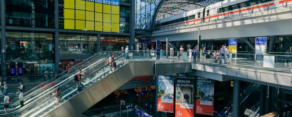 Rolltreppen an mehreren großen Bahnhöfen gestoppt