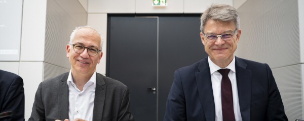 Al-Wazir: Regierung muss Bahn stärker unterstützen