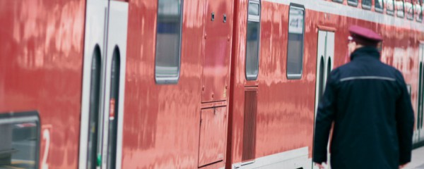 Getöteter Zugbegleiter – Bahn testet Doppelbesetzung