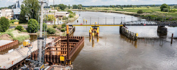 Bauarbeiten für neue Bahnbrücke über Hunte beginnen
