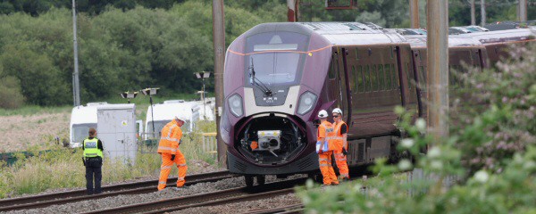 Ein Toter und viele Verletzte bei Zug-Kollision in England