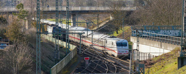 Länderübergreifende Initiative für Fernzug-Anschlüsse