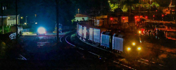 Unfall in Seelze – Stoff tritt aus Kesselwagen aus