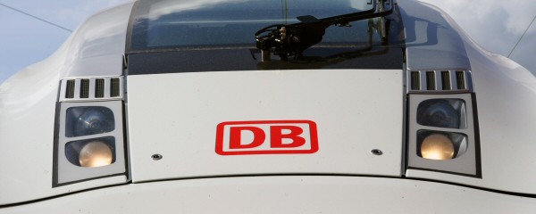 ICE-Tür während der Fahrt geöffnet – Polizei sucht Täter