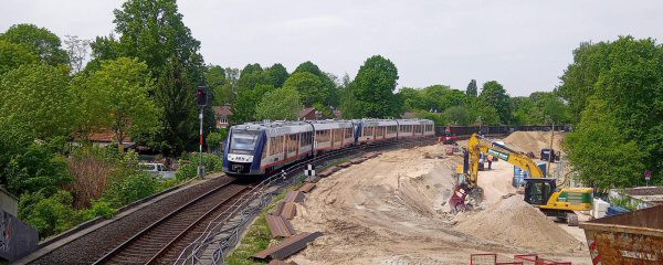 Bauarbeiten auf AKN-Bahnstrecke nördlich von Hamburg