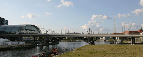 Größere Baumängel an Brücke am Berliner Hauptbahnhof