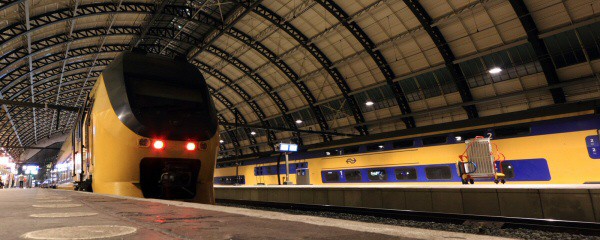 Störung von Bahnverkehr um Amsterdam behoben