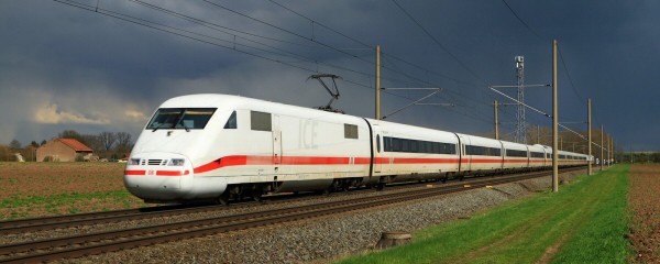 DB-Fernverkehr rollt am Morgen nach Unwetter wieder
