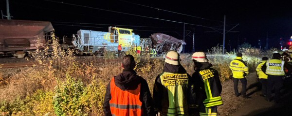 Güterzug bei Kerpen mit Bauzug kollidiert – Drei Verletzte