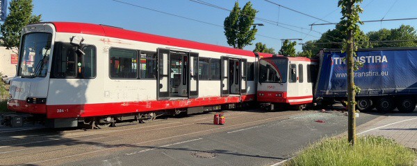 Schaden im siebenstelligen Bereich nach Stadtbahn-Unglück