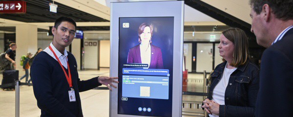 Deutsche Bahn experimentiert mit KI-Ticketberatung am BER