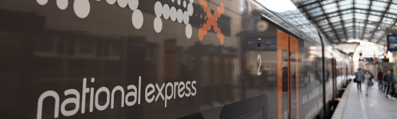 Bahnverkehr gestört: Züge zu Karnevalsstädten betroffen