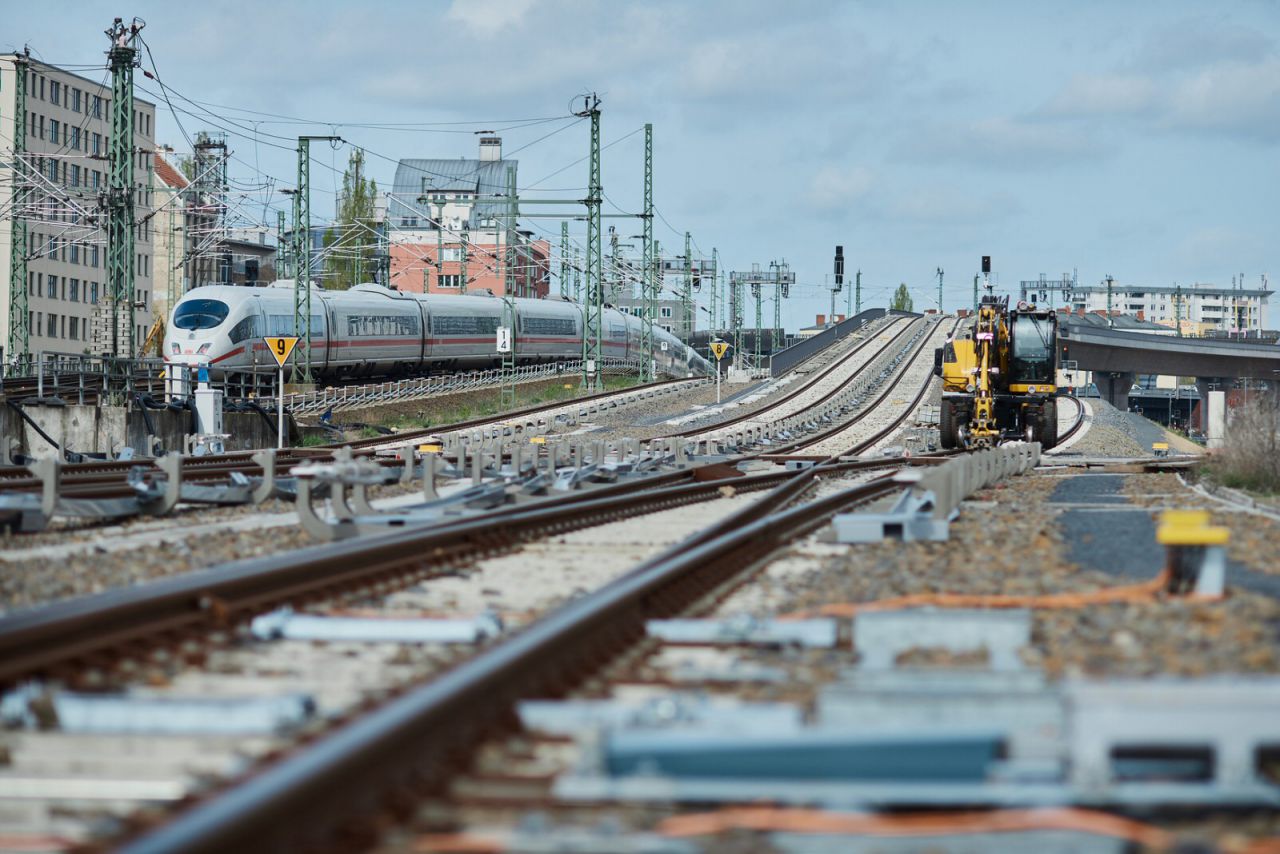 Bauarbeiten für die Berliner S-Bahn-Linie S15 im April 2024