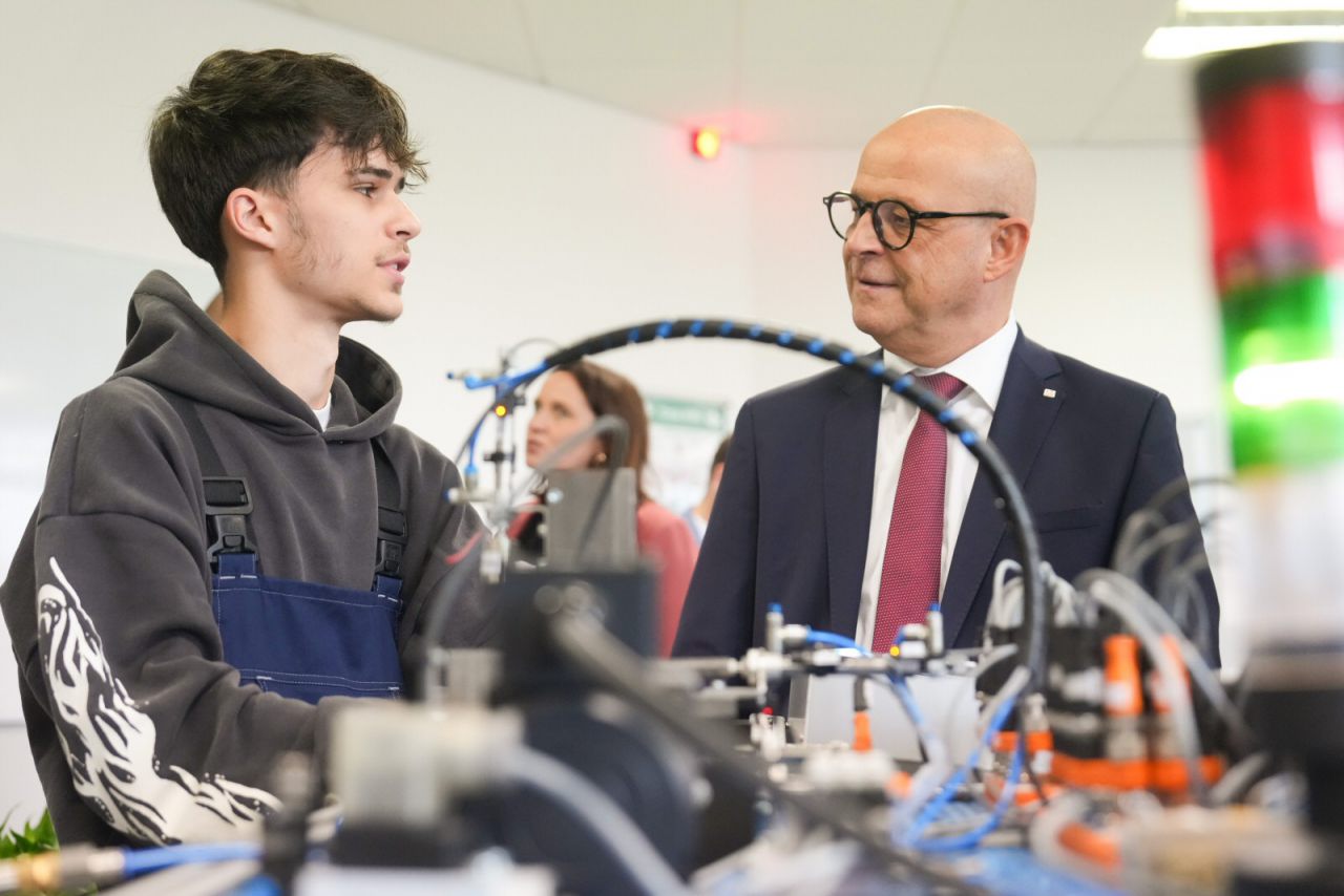 Bahn übernimmt Ausbildungswerkstatt in Jänschwalde