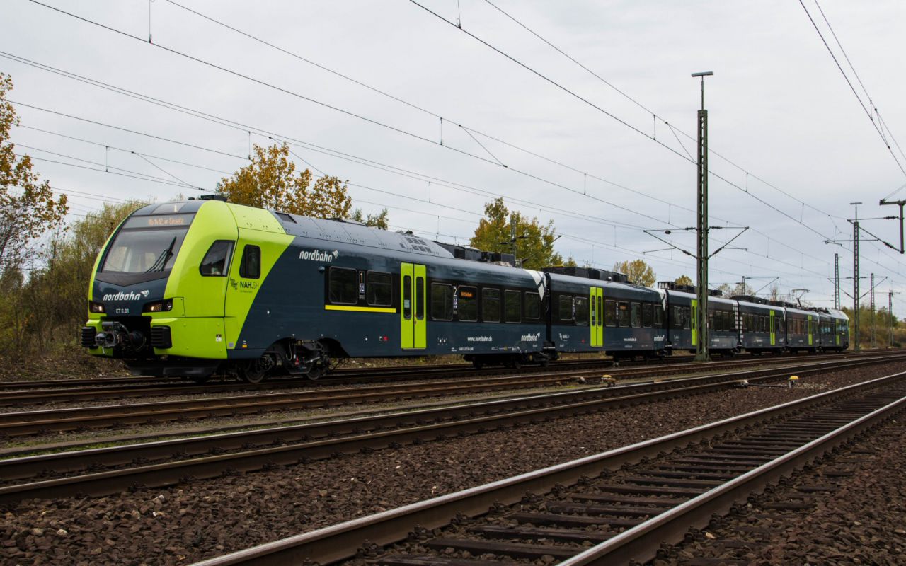 Der FLIRT3 ist seit 2014 zwischen Hamburg und Itzehoe/Wrist im Einsatz