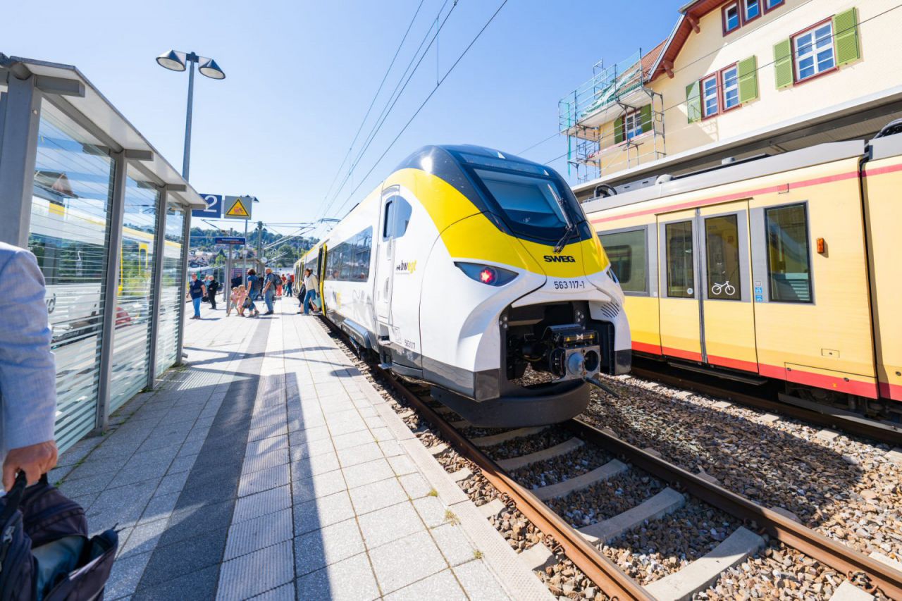 Batterie-elektrischer Triebwagen MIREO von SIEMENS, wie er auf der HHB fahren wird