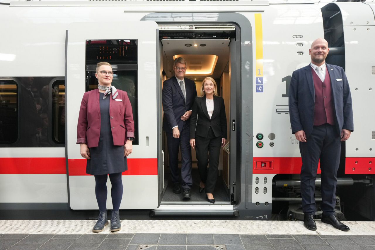DB-Vorstandsvorsitzende Evelyn Palla und Patrick Schnieder, Bundesminister für Verkehr