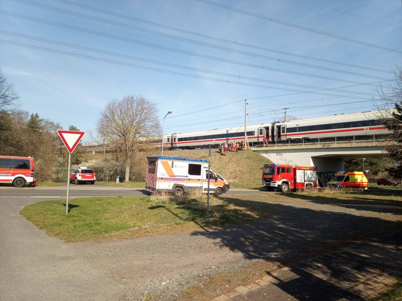 Gestrandeter ICE in Zahna-Elster