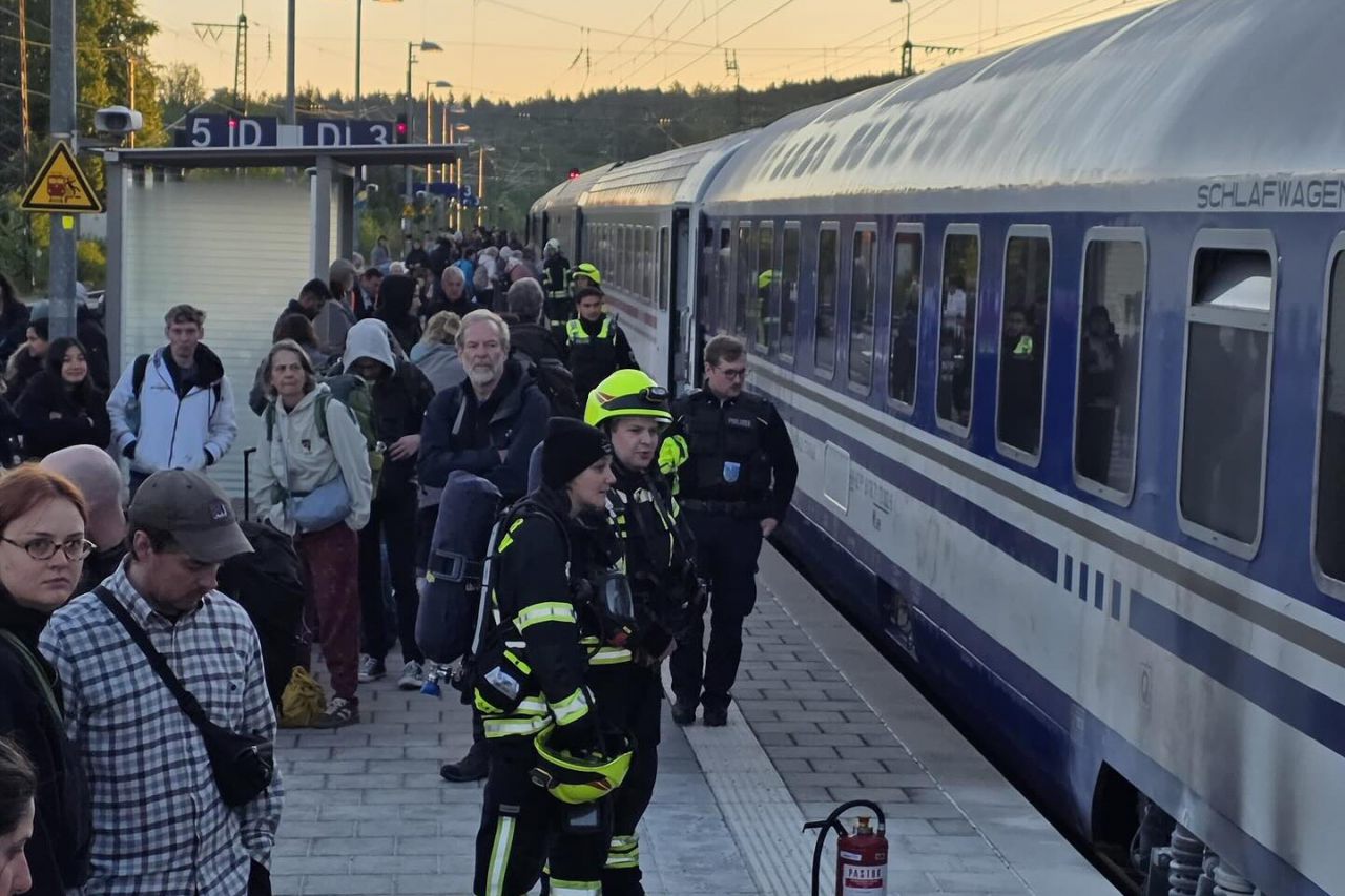 Gestrandeter Zug in Traunsteig