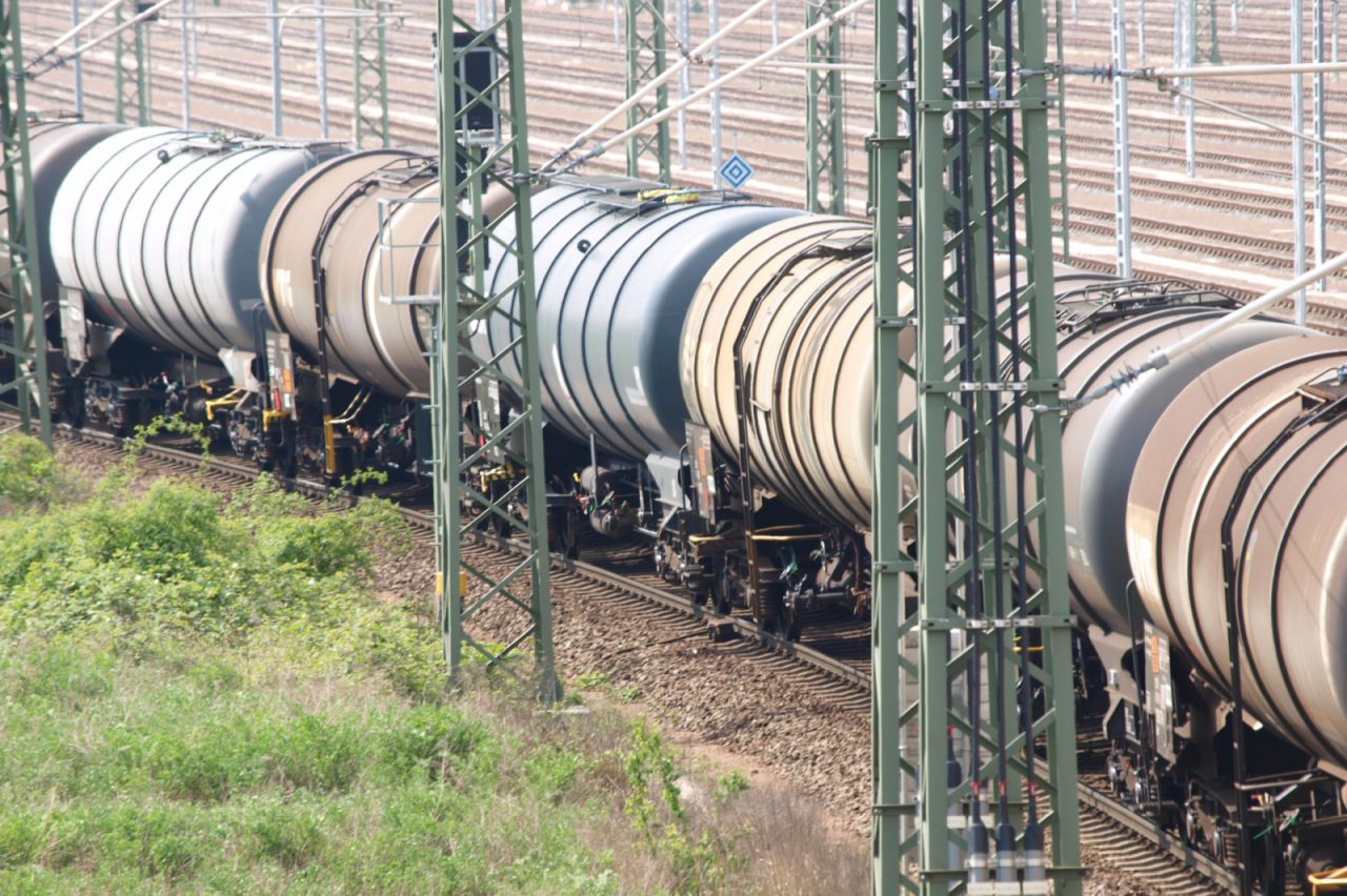 Güterzug auf Gleisanlage