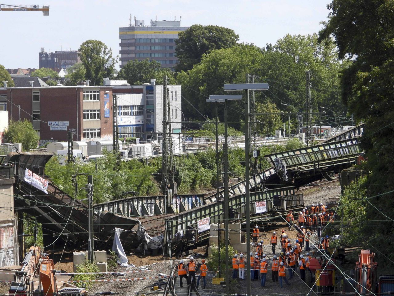 Sprengung einer Eisenbahnbrücke am 25.07.2026 in Hamburg
