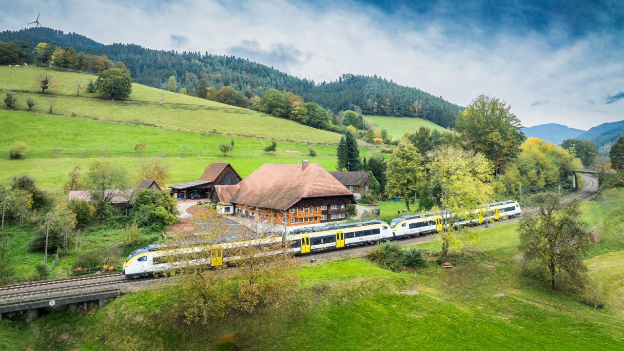 Siemens Mireo Baureihe ET 463 auf der Schwarzwaldbahn