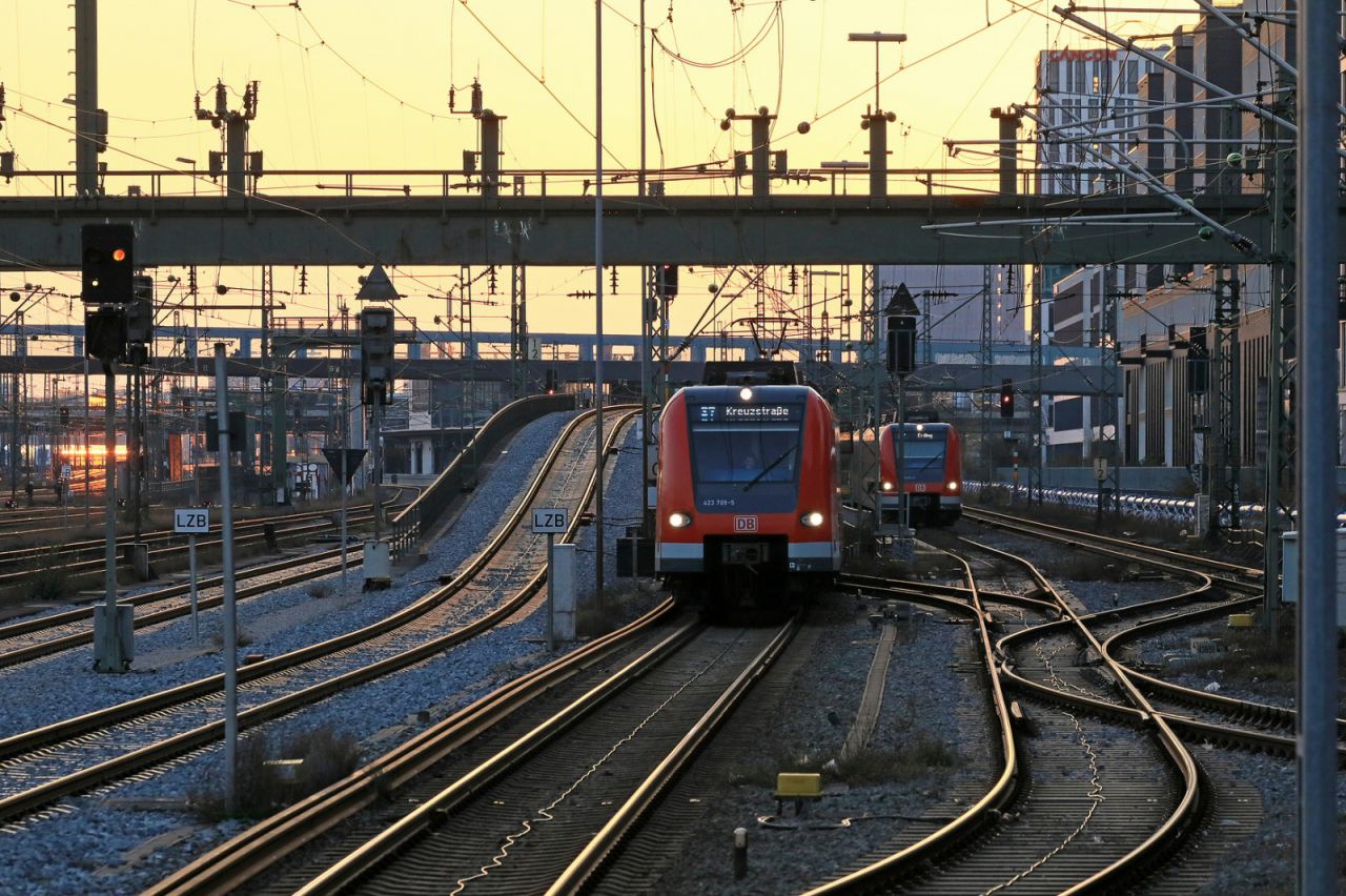 S-Bahn Station Hackerbrücke