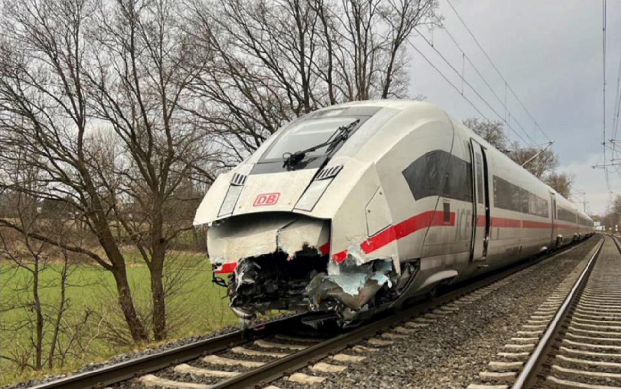 Kollision an Bahnübergang in Hamburg-Harburg