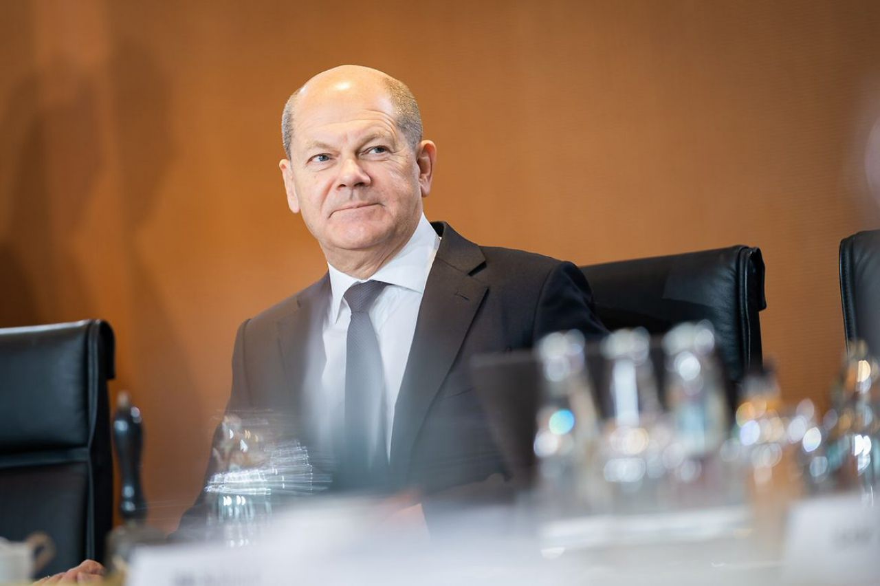 Bundeskanzler Olaf Scholz im Kabinett