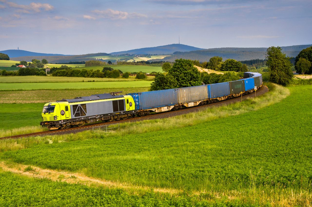 Siemens-Vectron-Lokomotive im Einsatz bei Alpha Trains