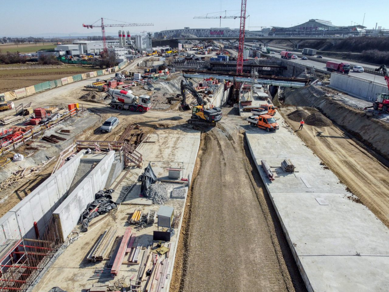 Baustelle des Flughafentunnels am 1. März 2022