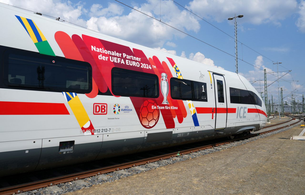 ICE 4 Baureihe 412 mit Branding