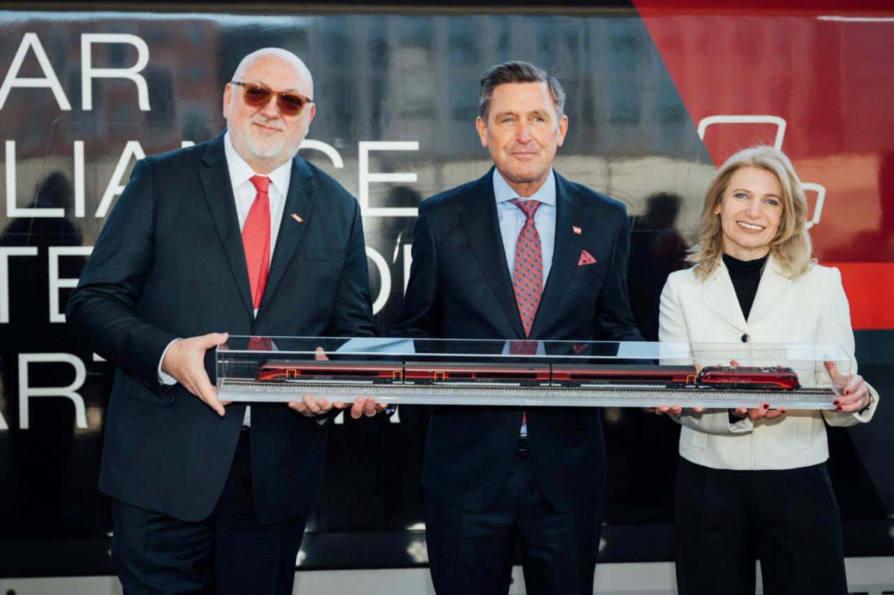 CEO Andreas Matthä (ÖBB), Bundesminister Peter Hanke (BM IMI), CEO Annette Mann (Austrian Airlines)
