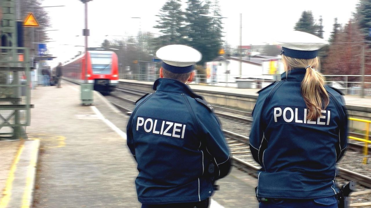 Einfahrende S-Bahn