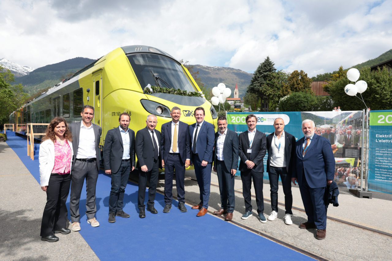Bei Festakt am Bahnhof Mals wurde erstmals in Südtirol der Elektrotriebzug Coradia Stream vorgestellt