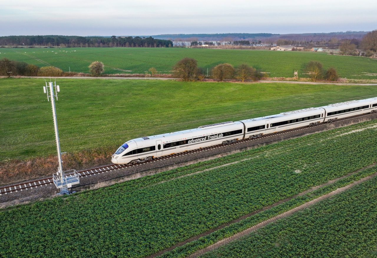 Erste Tests mit dem advance TrainLab (aTL) der DB Systemtechnik