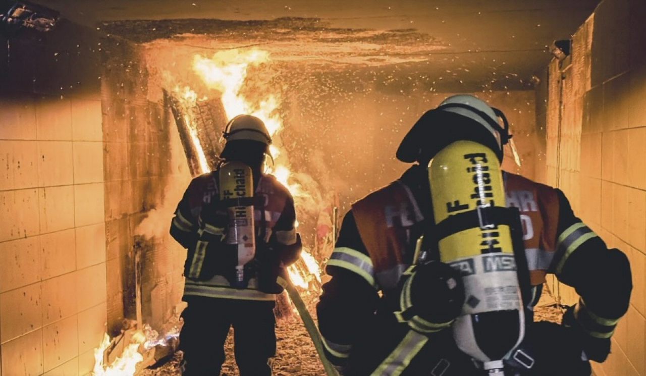 Feuerwehreinsatz in Bahnunterführung in Hirschaid