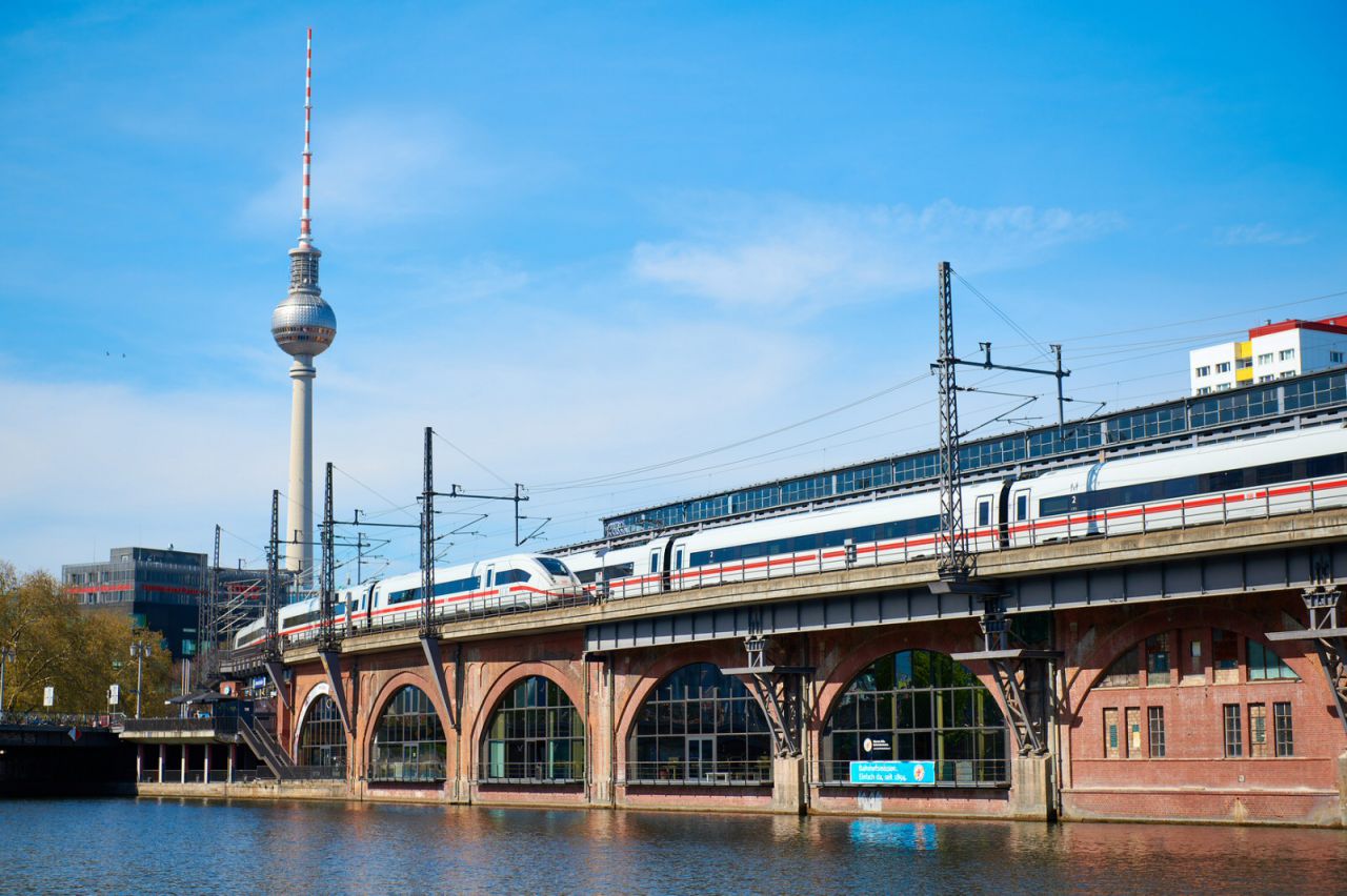 ICE 4 auf der Berliner Stadtbahn