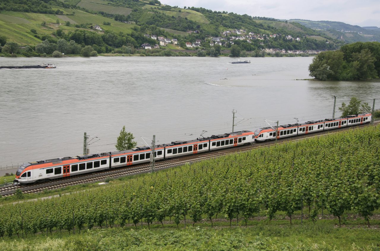 Rheingaubahn bei Lorch
