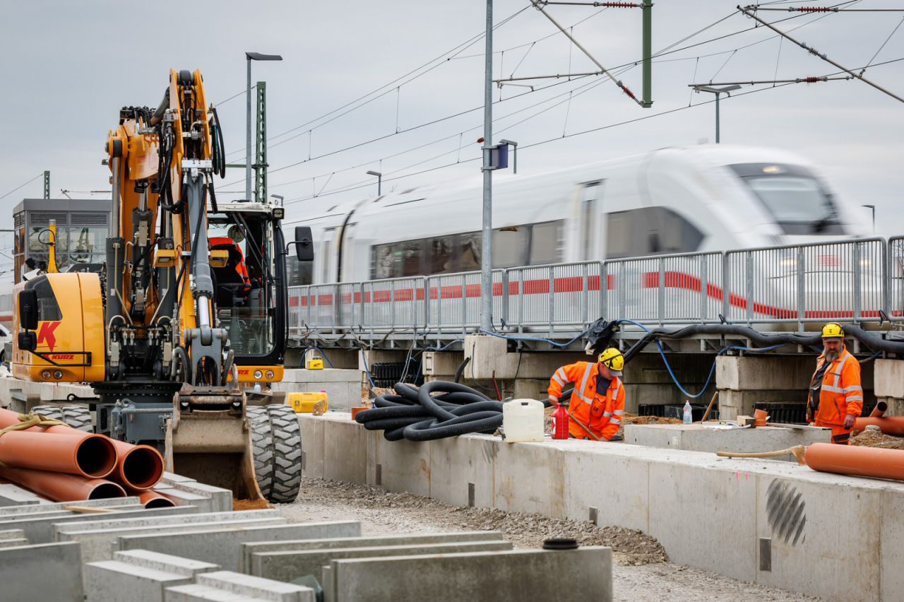 Viergleisiger Ausbau Nürnberg-Bamberg, hier: Abschnitt Forchheim-Strullendorf