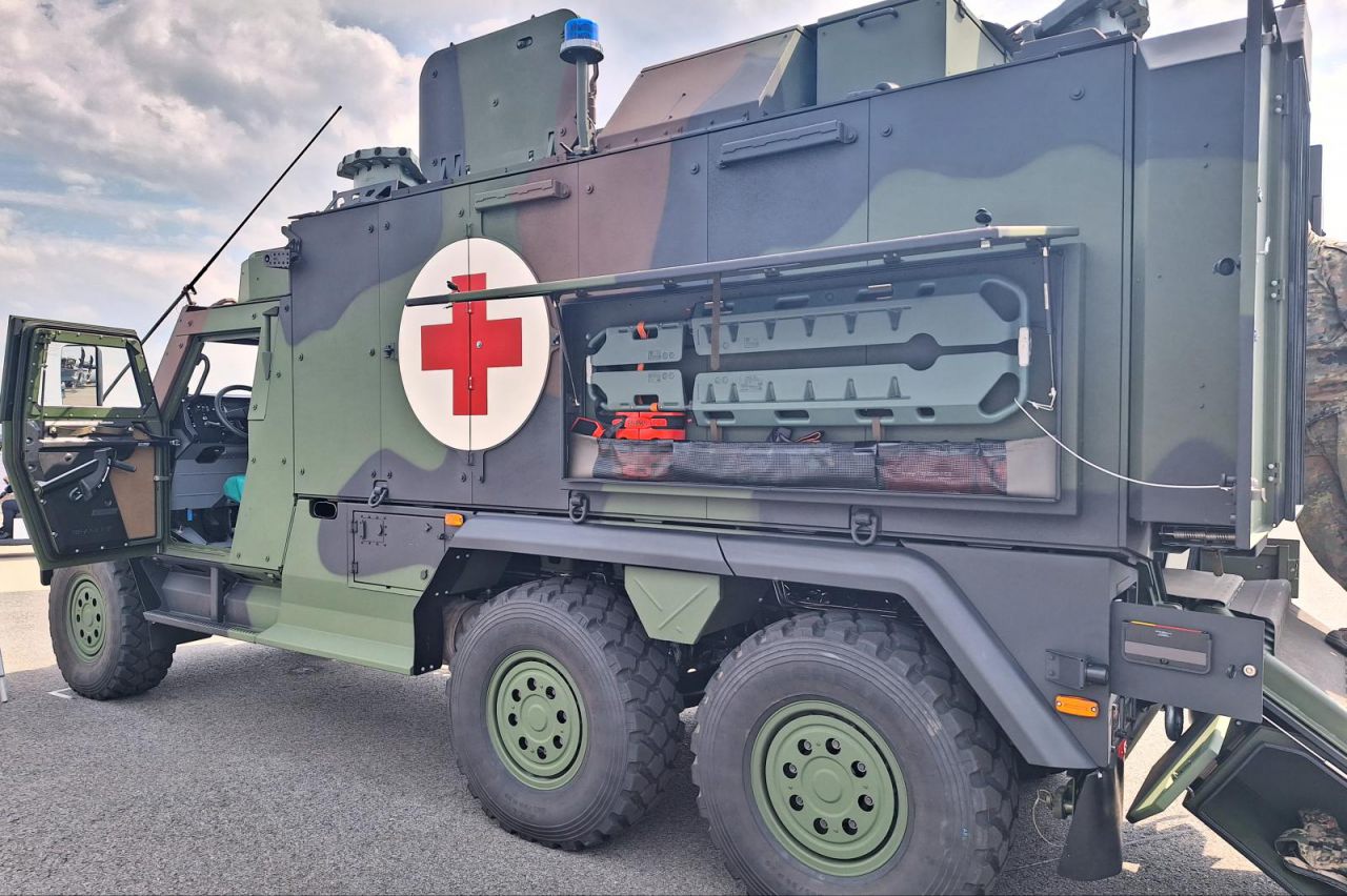 Sanitätsfahrzeug der Bundeswehr