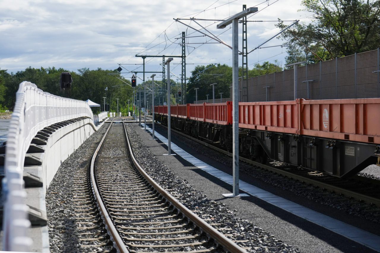 Inbetriebnahme einer Logistikstelle der DB InfraGo im Osten von Cottbus